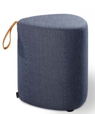 Blauer Pully Hocker von Cascando mit Tragegriff, ideal als Sitzhocker oder Beistelltisch.